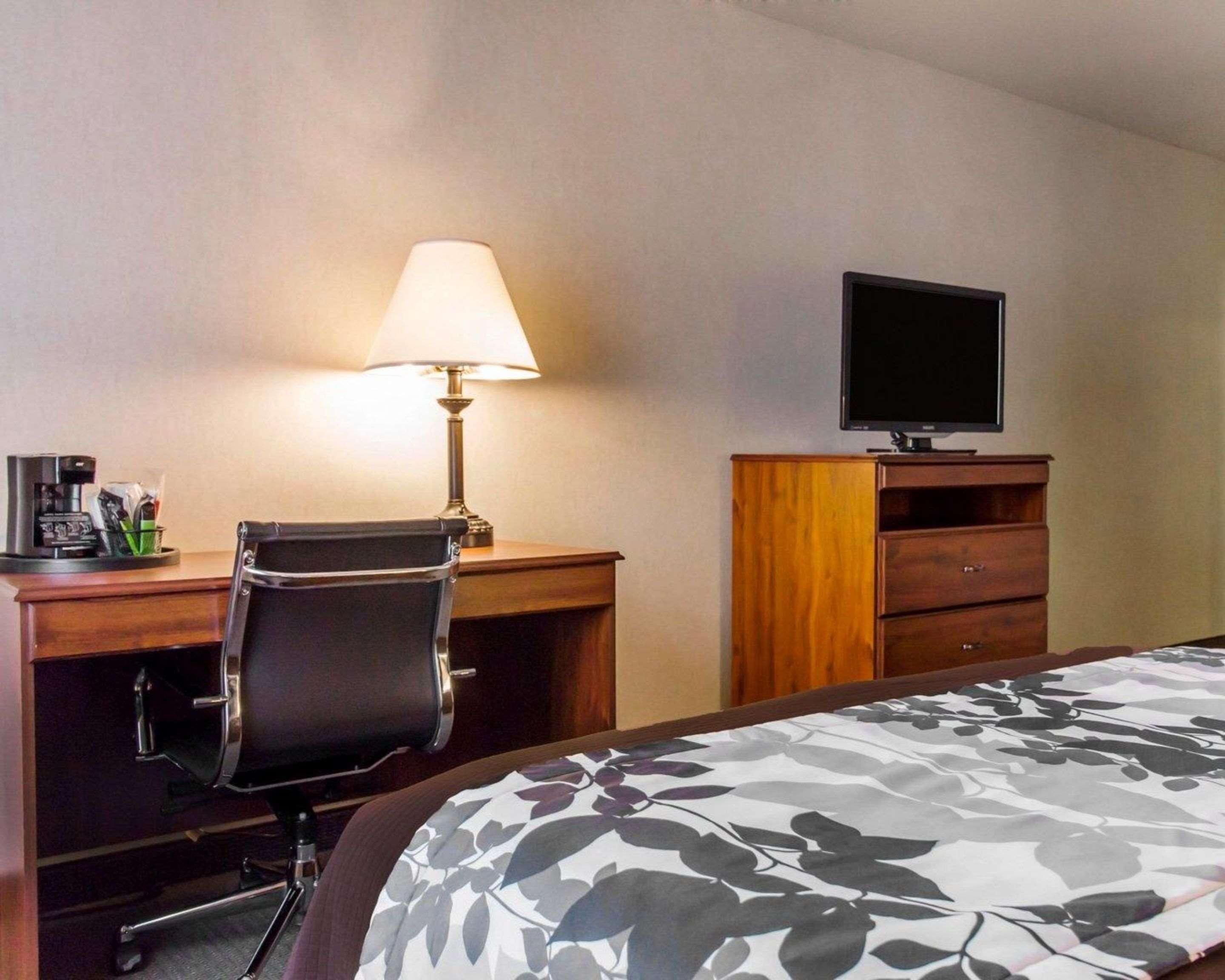 Hotel Sleep & Evansville