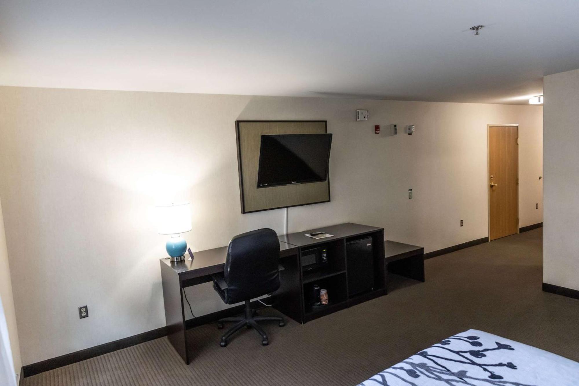 Hotel Sleep & Evansville